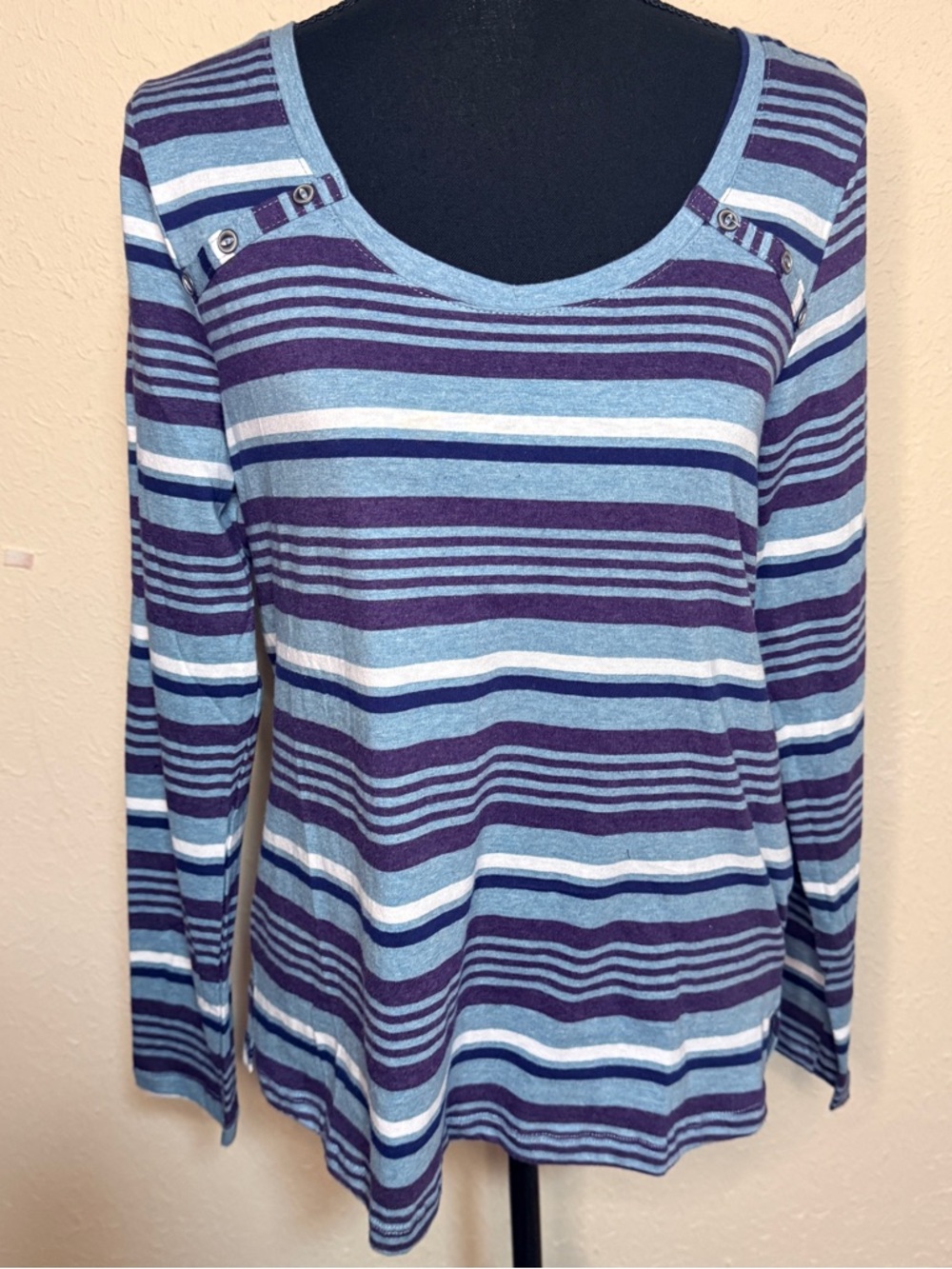 Hayden Women’s NWT Size Med Striped Scoop Neck Long-Sleeve Top Casual Comfort